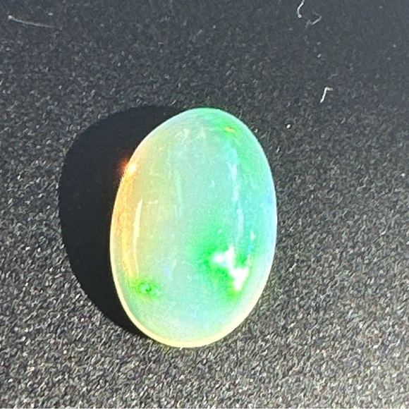 2.26 Natural Ethiopian Welo opal cabochon - Picture 12 of 17